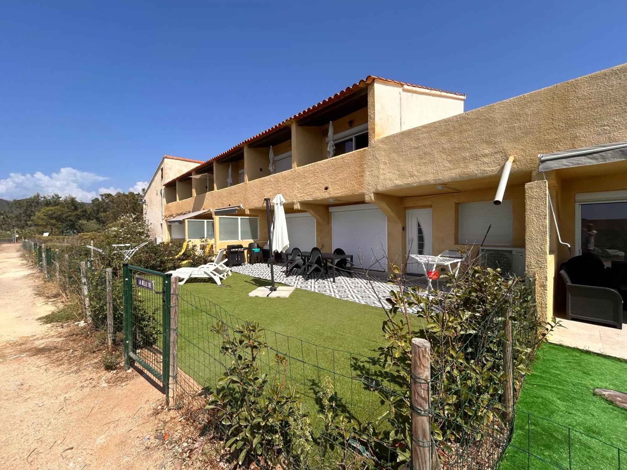 La Belle Vie F4 Bord De Plage Avec Jardin Calcatoggio  Exterior photo